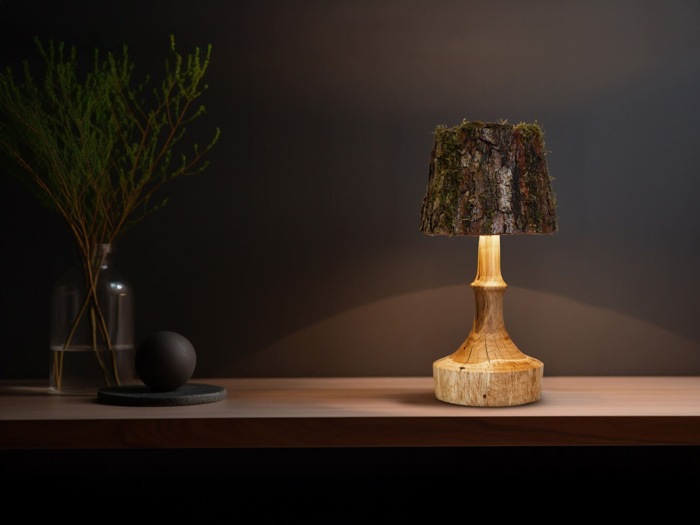 Wooden wireless lamp